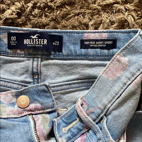 Hollister High Rise Short Short - Picture 2 of 5